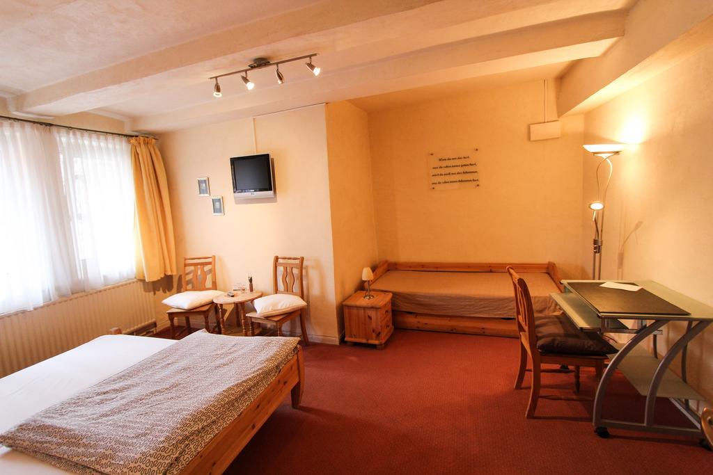 Hotel Deutsches Haus Нортхайм Экстерьер фото